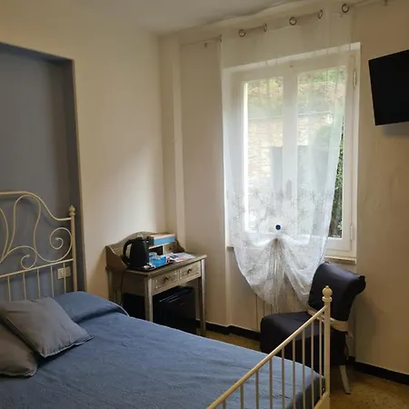 Pippo A Πανσιόν 4*